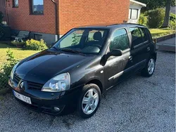 Svart Begagnad 2007 Renault Clio II Halvkombi | 21 000 kr (Marknadspris)