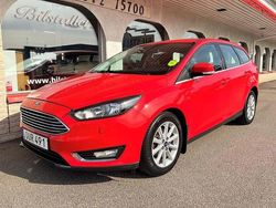 Röd Begagnad 2015 Ford Focus Titanium Kombi | 113 500 kr (Dyr)