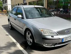 Grå Begagnad 2001 Ford Mondeo Halvkombi | 15 500 kr (Marknadspris)