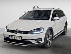 Vit Begagnad 2017 VW Golf Alltrack Kombi | 159 900 kr (Marknadspris)
