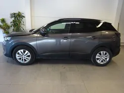 Grå Begagnad 2024 Peugeot 3008 GT SUV | 339 500 kr (Dyr)