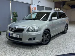 Ljusgrön (grön) Begagnad 2007 Toyota Avensis Kombi | 28 900 kr (Marknadspris)