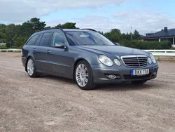 Mörkgrå (gråmetallic) Begagnad 2008 Mercedes E220 Sport Kombi | 69 900 kr