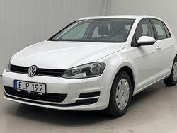 Vit Begagnad 2015 VW Golf VII | 106 000 kr (Marknadspris)