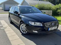 Svart Begagnad 2015 Volvo V70 Momentum Kombi | 150 000 kr (Marknadspris)