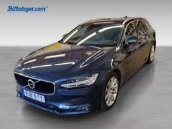 Blå Begagnad 2019 Volvo V90 Momentum Kombi | 227 900 kr (Marknadspris)