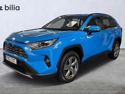 Blå Begagnad 2020 Toyota RAV4 Hybrid Executive SUV | 318 900 kr (Marknadspris)