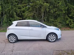 Vit Begagnad 2016 Renault Zoe Halvkombi | 49 000 kr (Superpris)