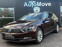 Mörkröd Begagnad 2015 VW Passat GT Kombi | 129 900 kr (Marknadspris)