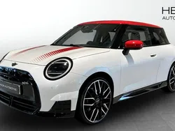 Vit (white) Begagnad 2024 Mini Cooper SE Halvkombi | 479 900 kr