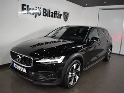 Svart Begagnad 2019 Volvo V60 CC Kombi | 299 500 kr (Lite dyr)