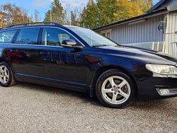 Svart Begagnad 2016 Volvo V70 Momentum Kombi | 195 000 kr (Dyr)