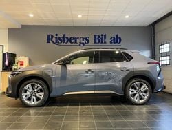 Grå Ny 2024 Subaru Solterra SUV | 479 900 kr (Bra pris)