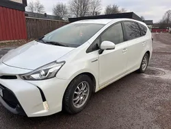 Vit Begagnad 2015 Toyota Prius+ Minibuss | 99 000 kr (Superpris)
