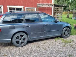 Grå Begagnad 2008 Volvo V50 Kinetic Kombi | 10 000 kr (Superpris)