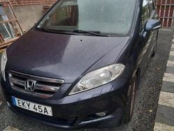 Blå Begagnad 2006 Honda FR-V Minibuss | 20 000 kr (Marknadspris)