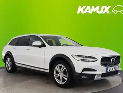 Vit Begagnad 2018 Volvo V90 CC Momentum Kombi | 328 800 kr (Marknadspris)