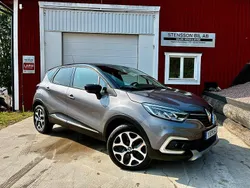 Flerfärgad Begagnad 2017 Renault Captur SUV | 89 500 kr (Marknadspris)