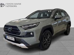 Grön Begagnad 2024 Toyota RAV4 Hybrid SUV | 459 900 kr (Marknadspris)
