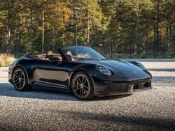 Flerfärgad (jet black metallic) Ny 2025 Porsche 911 Carrera GTS Cab | 2 395 000 kr