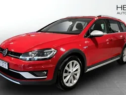Röd (red) Begagnad 2018 VW Golf Alltrack Kombi | 159 900 kr (Marknadspris)