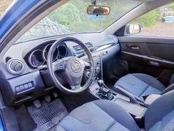 Blå Begagnad 2006 Mazda 3 Inclusive Halvkombi | 9 900 kr (Marknadspris)