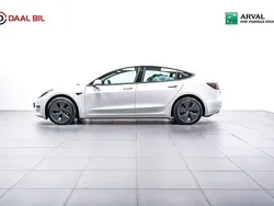 Vit Begagnad 2021 Tesla Model 3 Long Range AWD Sedan | 324 900 kr (Lite dyr)