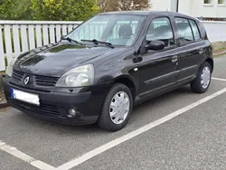 Begagnad 2005 Renault Clio II Halvkombi | 15 900 kr