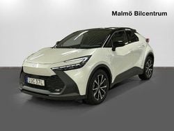 Vit Begagnad 2024 Toyota C-HR Style SUV | 369 900 kr (Superpris)
