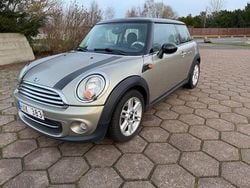 Ljusbrun Begagnad 2010 Mini Cooper Halvkombi | 67 900 kr (Marknadspris)