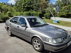 Grå Begagnad 2003 Saab 9-3 Halvkombi | 15 000 kr (Superpris)