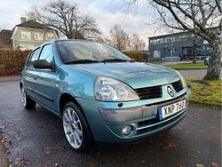 Blå Begagnad 2006 Renault Clio R.S. Authentique Halvkombi | 19 900 kr (Marknadspris)