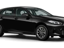 Svart (black) Ny 2025 BMW 120 Shadowline Halvkombi | 391 600 kr (Marknadspris)