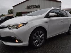 Vit Begagnad 2016 Toyota Auris Touring Sports Executive Kombi | 169 900 kr (Marknadspris)