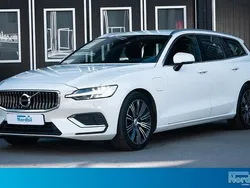 Vit Begagnad 2021 Volvo V60 Inscription Kombi | 234 800 kr (Bra pris)