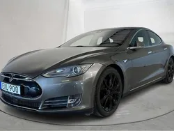Grå Begagnad 2015 Tesla Model S Sedan | 300 000 kr (Dyr)
