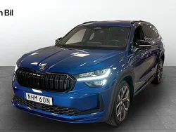 Blå (race blue metallic) Begagnad 2024 Skoda Kodiaq SportLine SUV | 529 900 kr (Marknadspris)