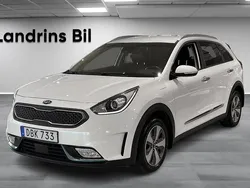 Vit Begagnad 2017 Kia Niro Advance SUV | 189 300 kr (Marknadspris)