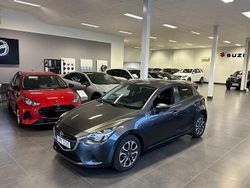 Grå Begagnad 2017 Mazda 2 Vision Halvkombi | 89 900 kr (Marknadspris)