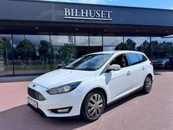 Vit Begagnad 2017 Ford Focus Titanium Kombi | 109 900 kr (Marknadspris)
