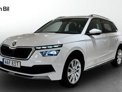 Vit Begagnad 2022 Skoda Kamiq Style SUV | 239 900 kr (Marknadspris)