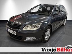 Mörkgrå Begagnad 2011 Skoda Octavia Elegance Kombi | 89 900 kr (Marknadspris)
