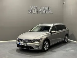 Silver Begagnad 2016 VW Passat GTE Kombi | 169 900 kr (Marknadspris)