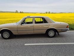 Sand /beige Begagnad 1980 Mercedes 280 SE Sedan | 139 900 kr