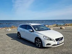 Vit Begagnad 2013 Volvo V60 R-Design Kombi | 104 999 kr (Bra pris)