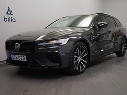 Grå Begagnad 2025 Volvo V60 Plus Kombi | 479 500 kr (Marknadspris)