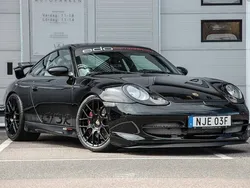 Svart Begagnad 1999 Porsche 996 | 939 000 kr