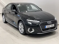 Brilliantsvart Begagnad 2023 Audi A3 Advanced Plus Sedan | 264 000 kr (Bra pris)