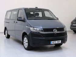 Grå Begagnad 2020 VW Caravelle Trendline Minibuss | 349 900 kr (Marknadspris)