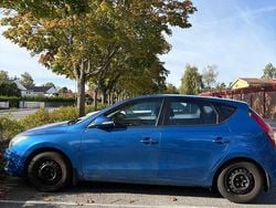 Blå Begagnad 2010 Hyundai i30 Halvkombi | 15 000 kr (Superpris)